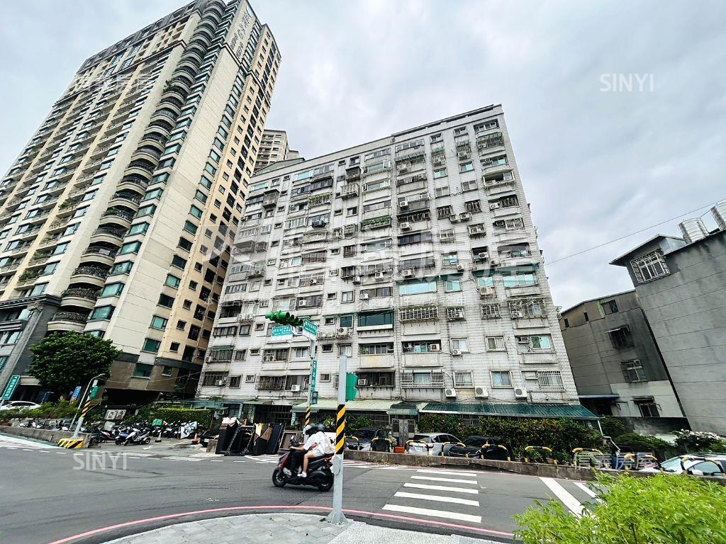 銀河攬翠－景觀電梯大三房房屋室內格局與周邊環境