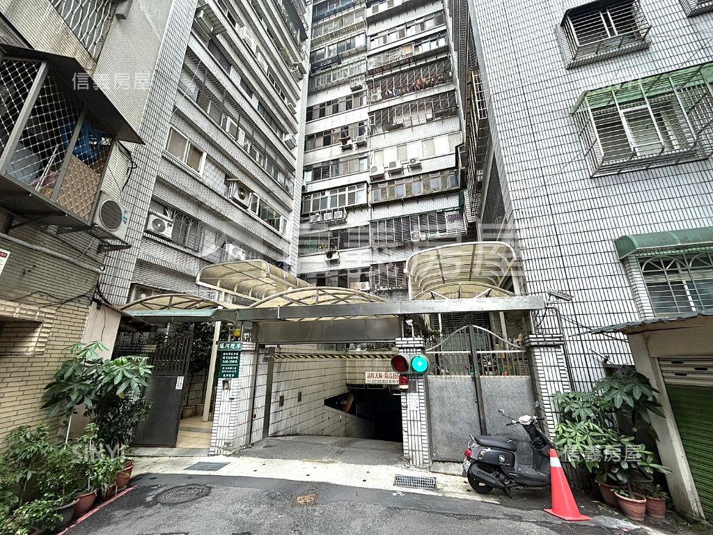銀河攬翠－景觀電梯大三房房屋室內格局與周邊環境
