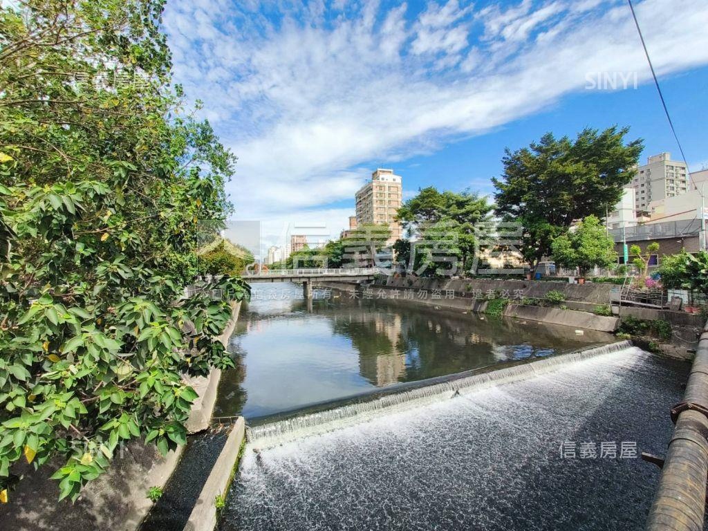 近十三期黃金三角窗店面房屋室內格局與周邊環境