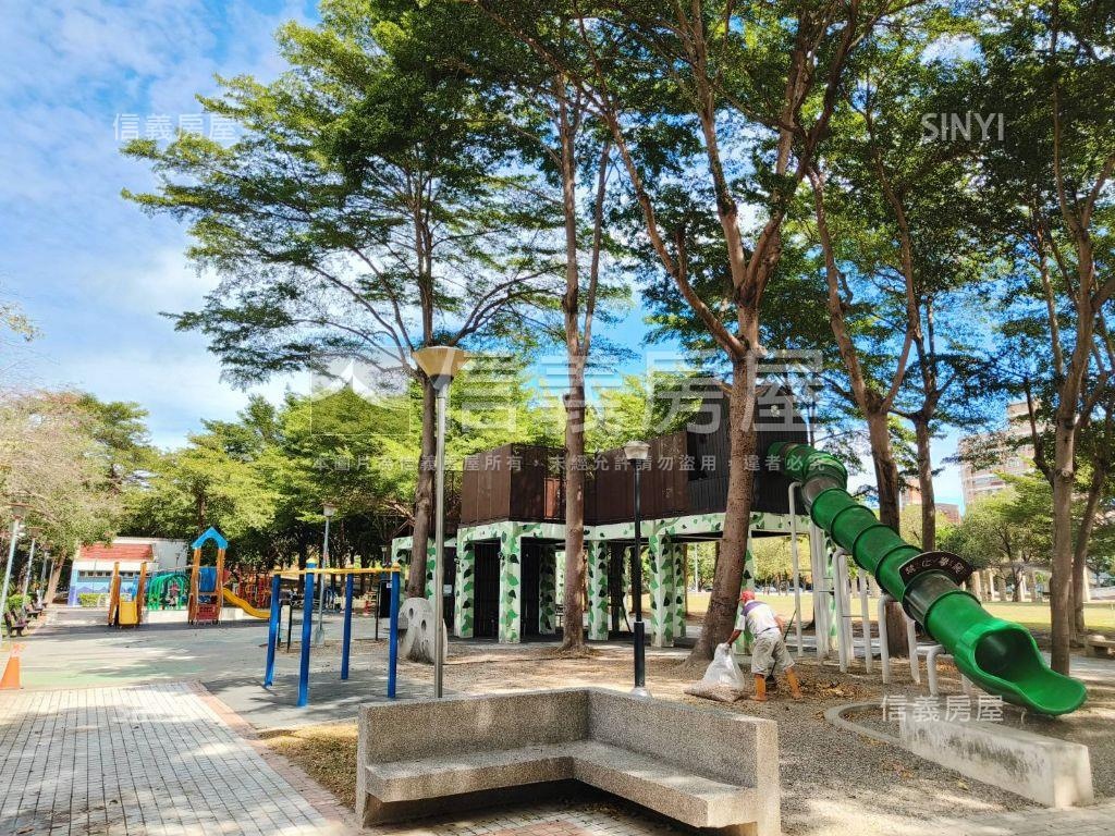 近十三期黃金三角窗店面房屋室內格局與周邊環境