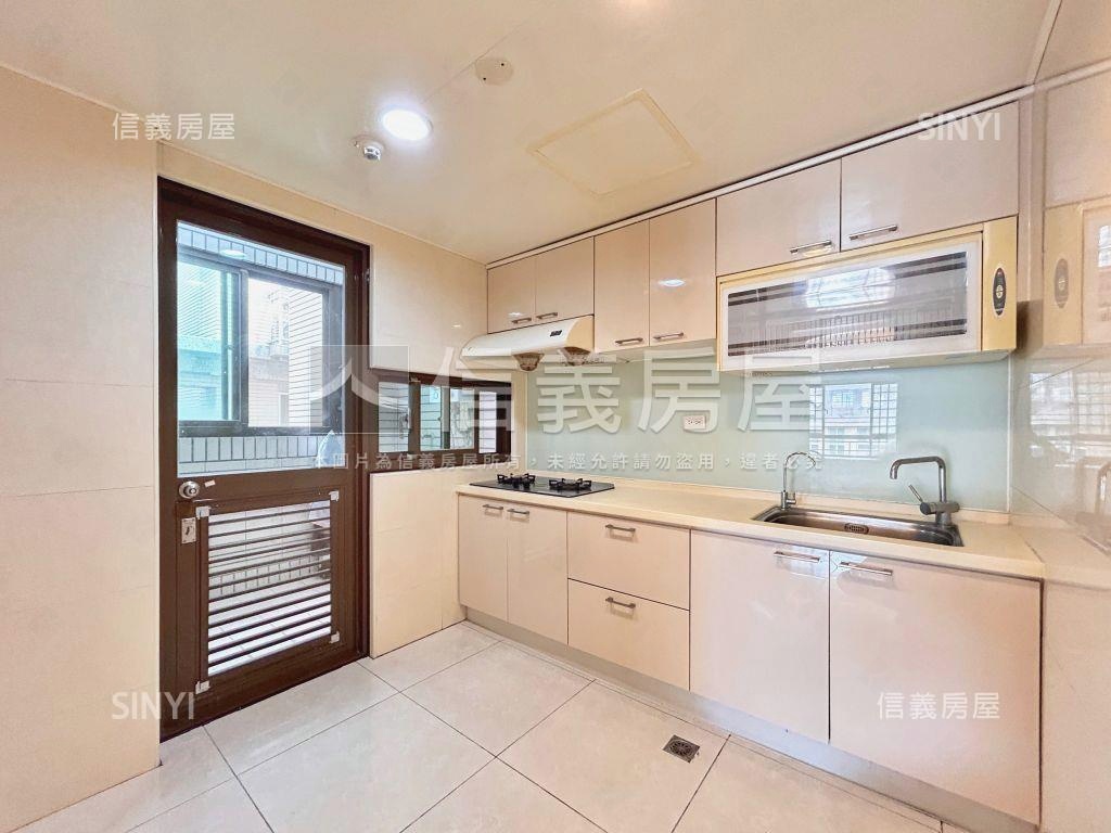 景秀８８高樓採光溫馨兩房房屋室內格局與周邊環境