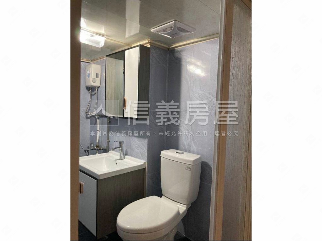 近一中商圈低總價三角店面房屋室內格局與周邊環境