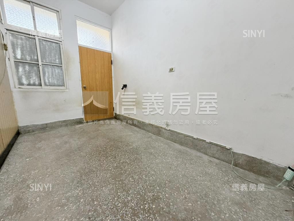 低總價近商圈透天房屋室內格局與周邊環境