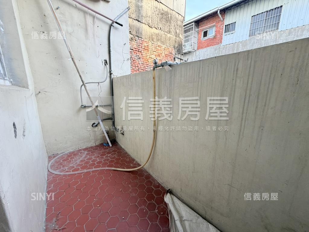 低總價近商圈透天房屋室內格局與周邊環境