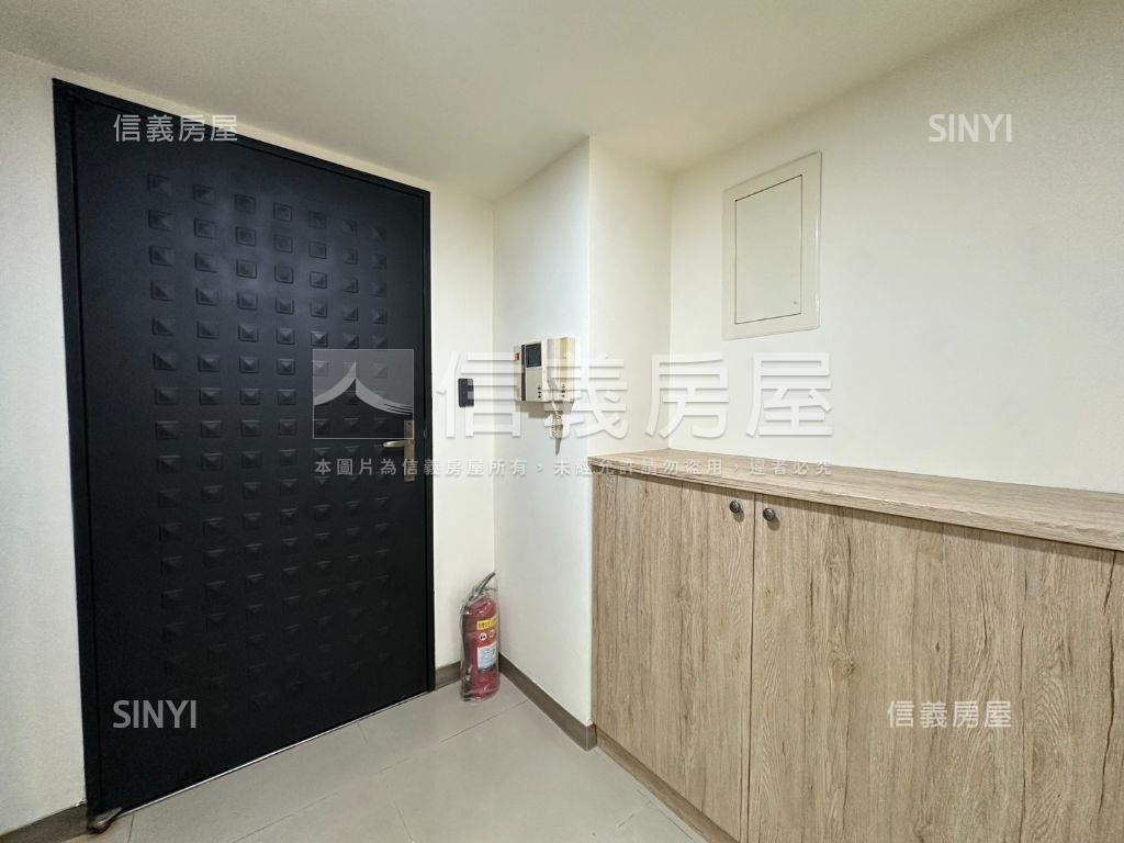 南加州朝南邊間河景房屋室內格局與周邊環境