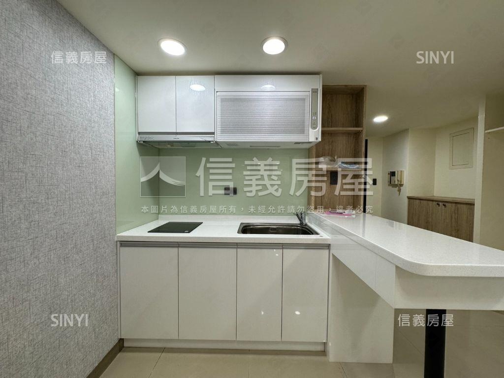 南加州朝南邊間河景房屋室內格局與周邊環境