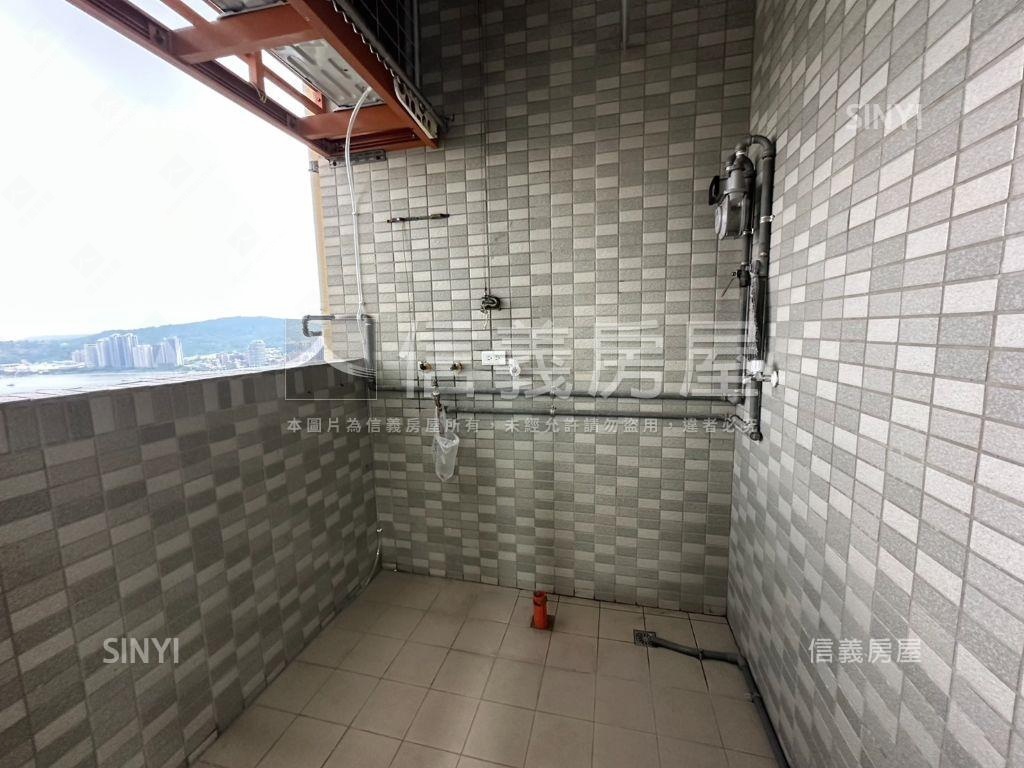 南加州朝南邊間河景房屋室內格局與周邊環境