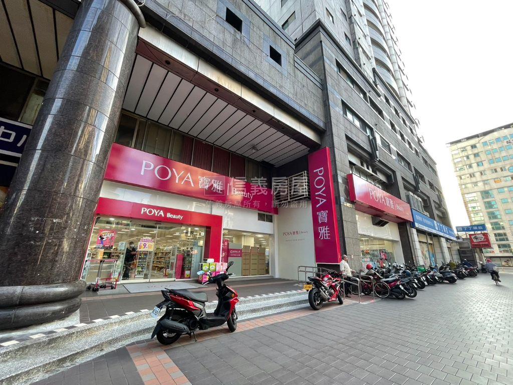 擎天雙星方正店鋪Ａ房屋室內格局與周邊環境