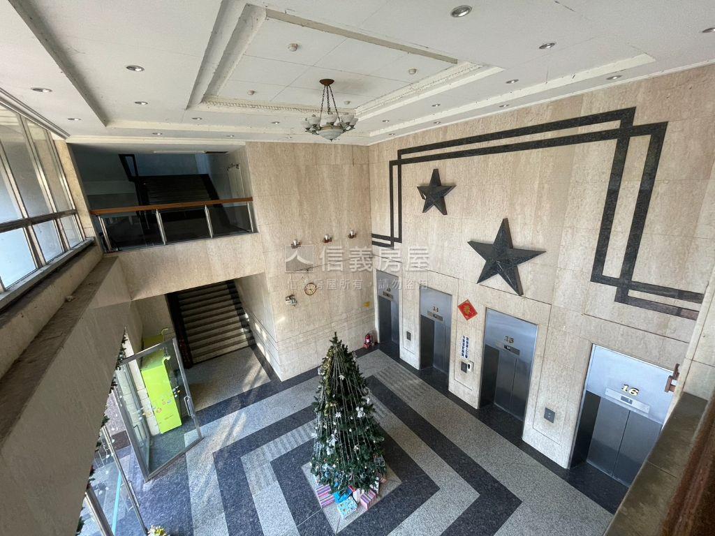 擎天雙星方正店鋪Ａ房屋室內格局與周邊環境