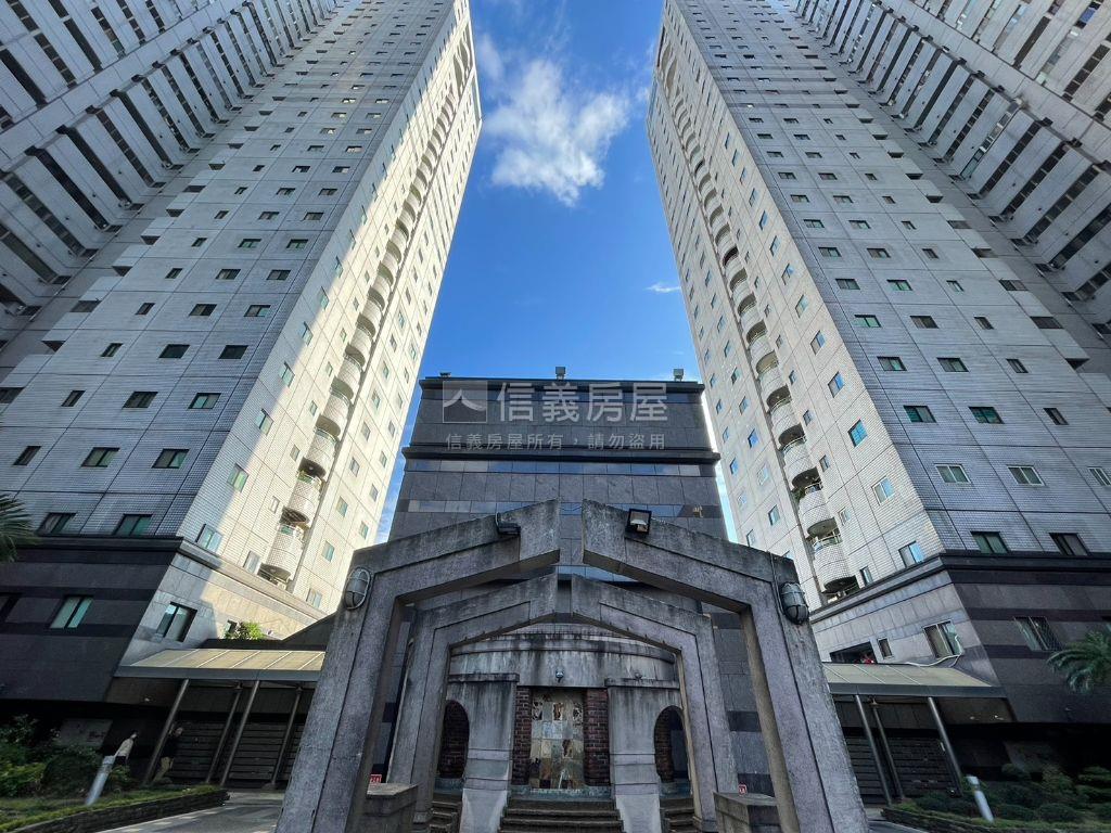 擎天雙星方正店鋪Ａ房屋室內格局與周邊環境