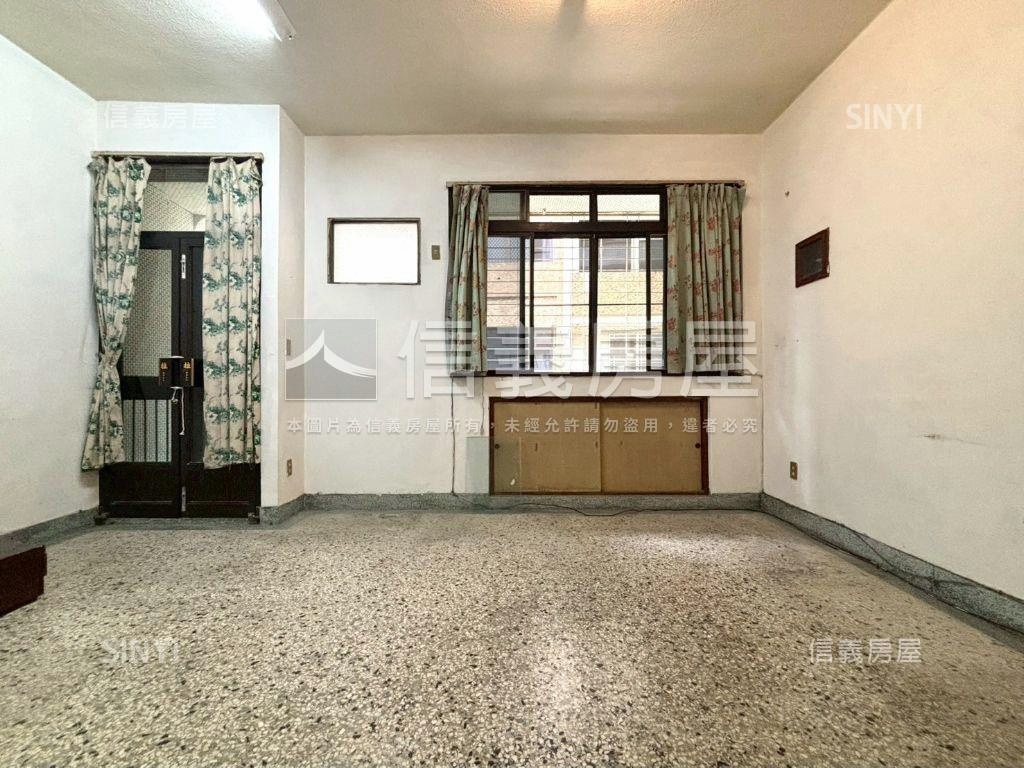 中西區衛民街活巷面寬老宅房屋室內格局與周邊環境