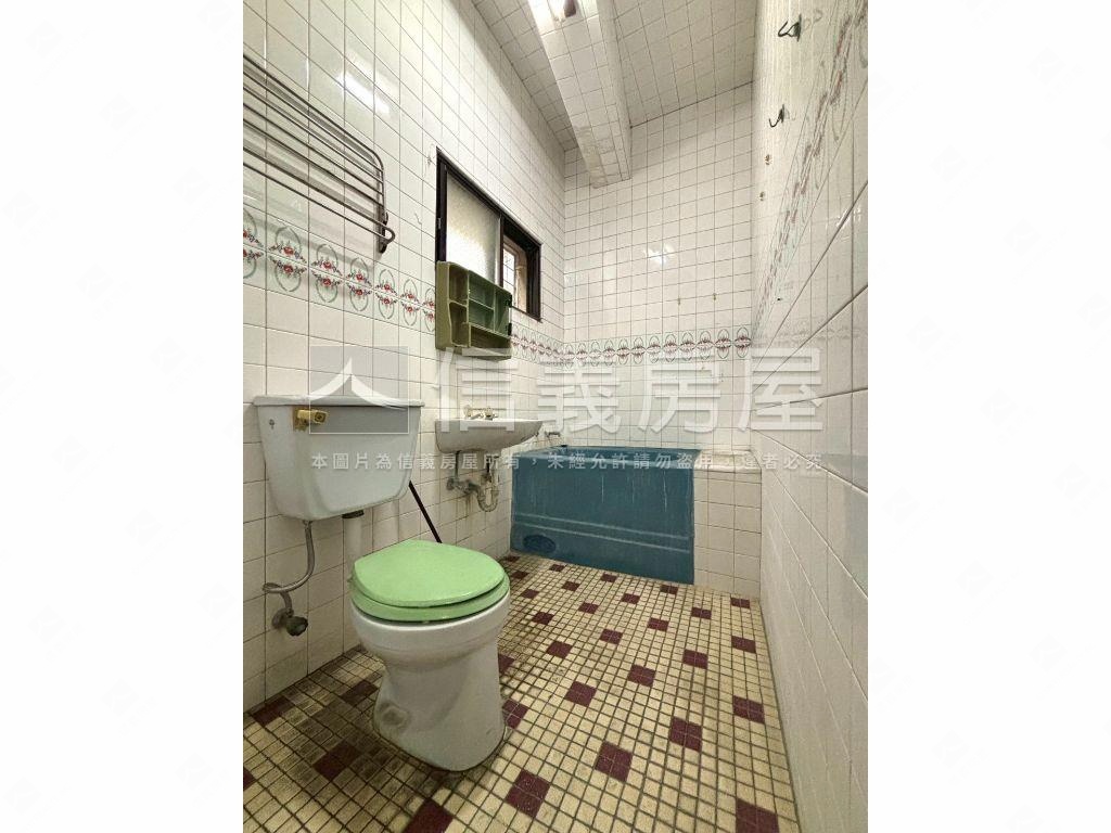 中西區衛民街活巷面寬老宅房屋室內格局與周邊環境