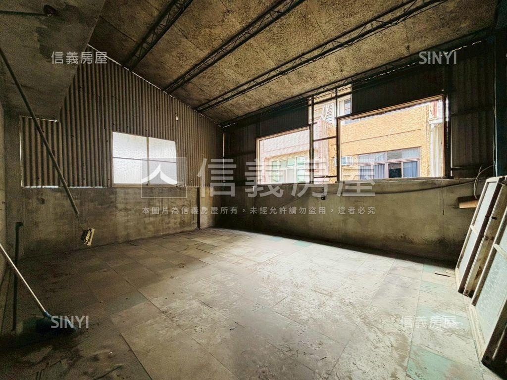 中西區衛民街活巷面寬老宅房屋室內格局與周邊環境