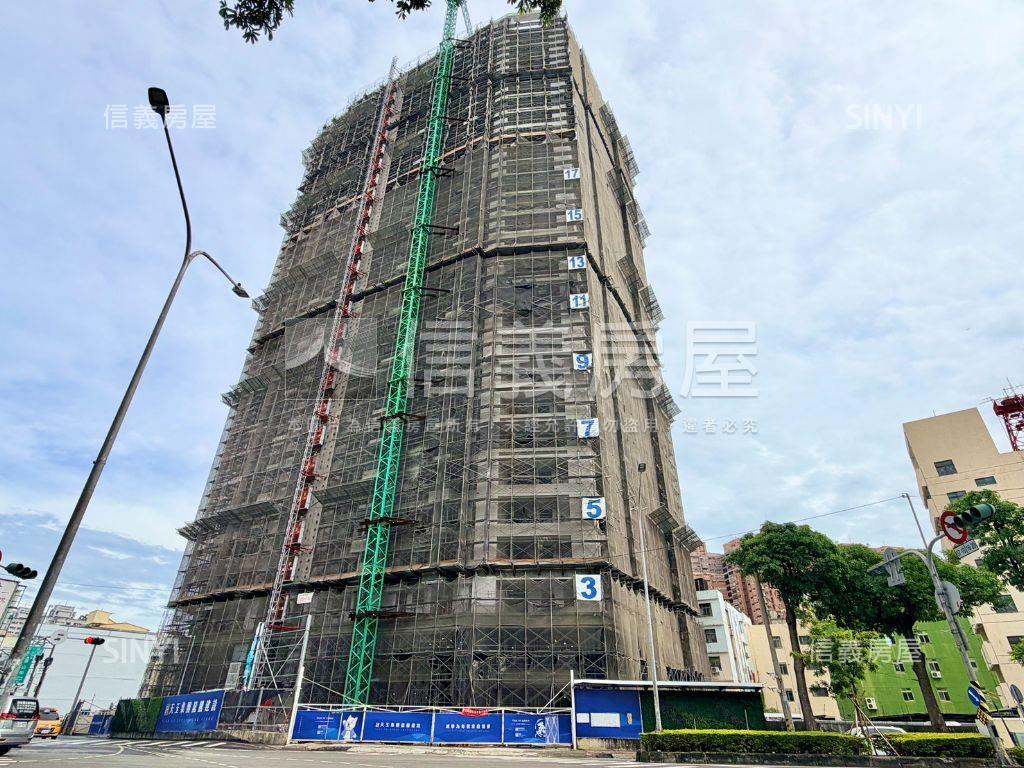 鑫空樹一高醫高樓邊間平車房屋室內格局與周邊環境