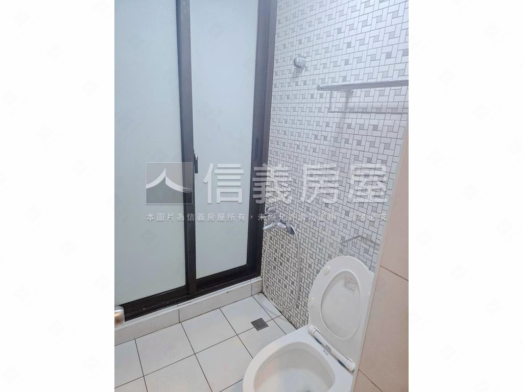 勤益Ｒｉｃｈ收租透天聖品房屋室內格局與周邊環境