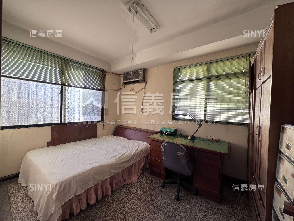 朝南大地坪角間歐風別墅房屋室內格局與周邊環境