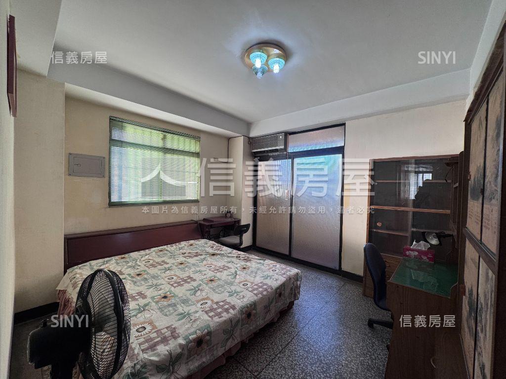 朝南大地坪角間歐風別墅房屋室內格局與周邊環境