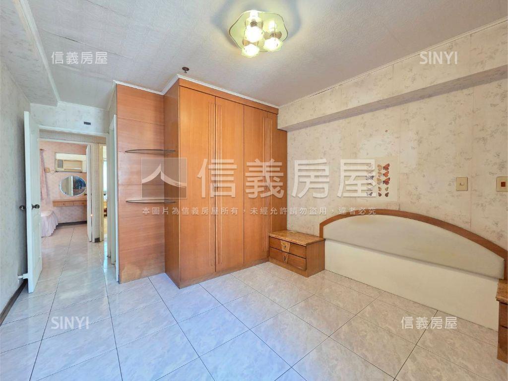 娃娃國高樓三房平車房屋室內格局與周邊環境