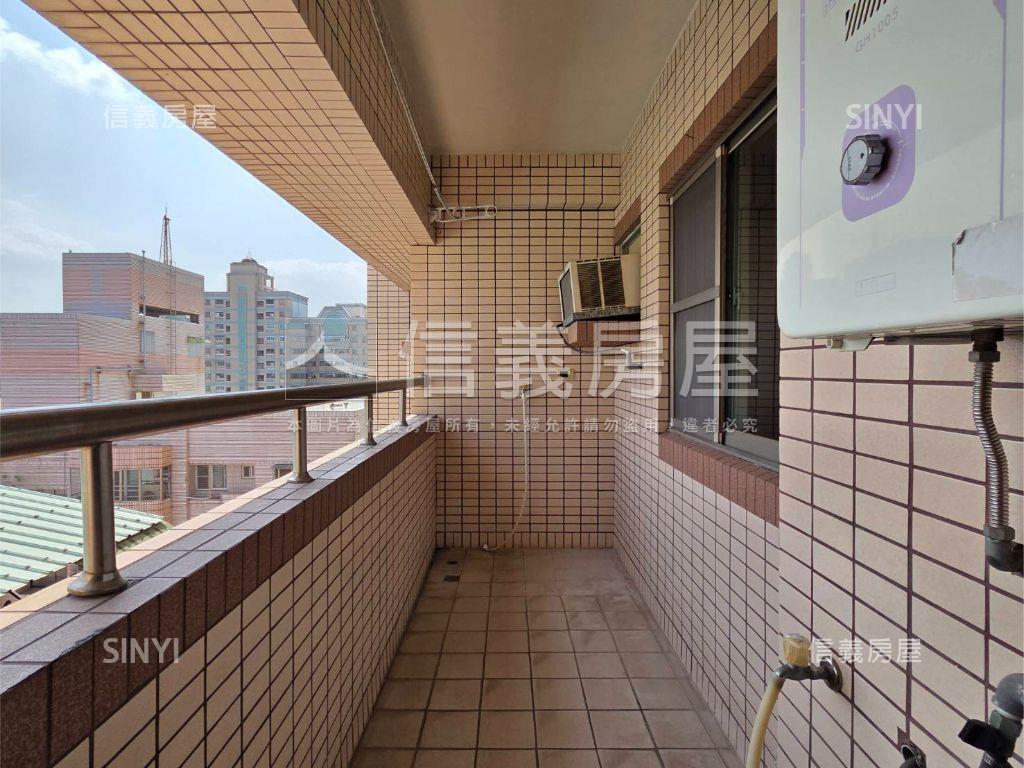 娃娃國高樓三房平車房屋室內格局與周邊環境