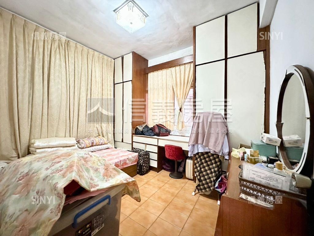 積穗小資黃金三樓房屋室內格局與周邊環境