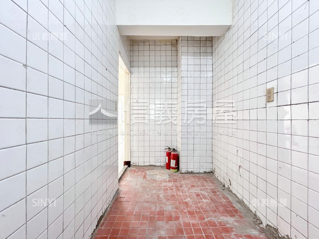 ⭐中興路視野佳三房房屋室內格局與周邊環境