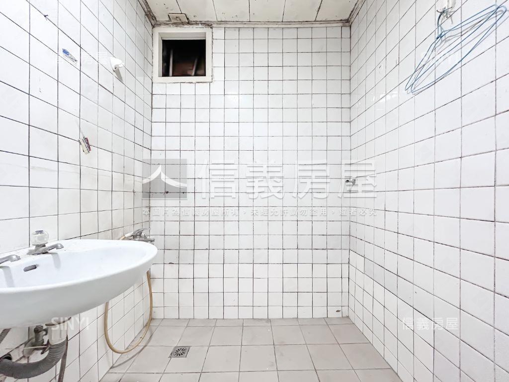 ⭐中興路視野佳三房房屋室內格局與周邊環境