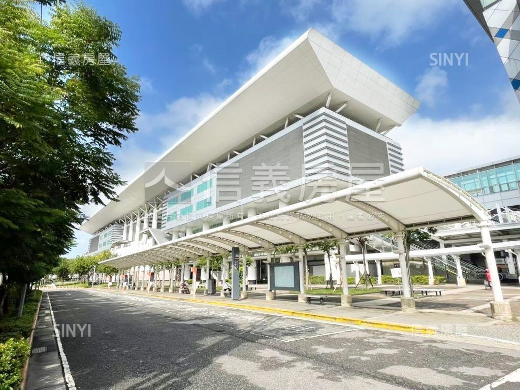 近高鐵天際美景二房附車位房屋室內格局與周邊環境