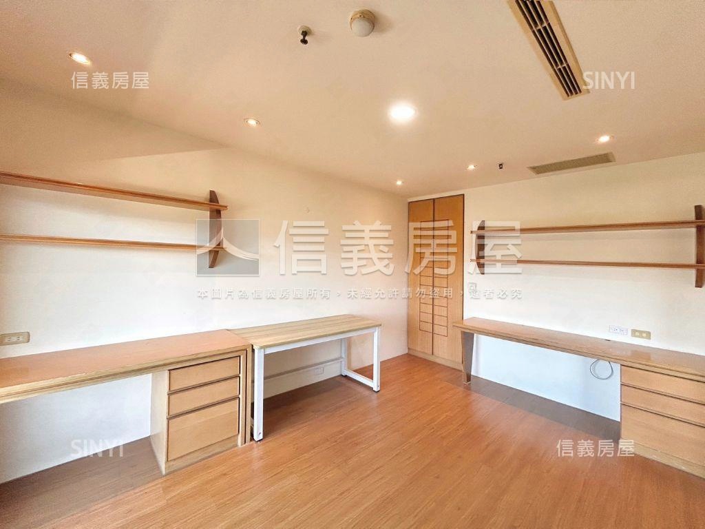 梅竹山莊竹湖視野四房房屋室內格局與周邊環境