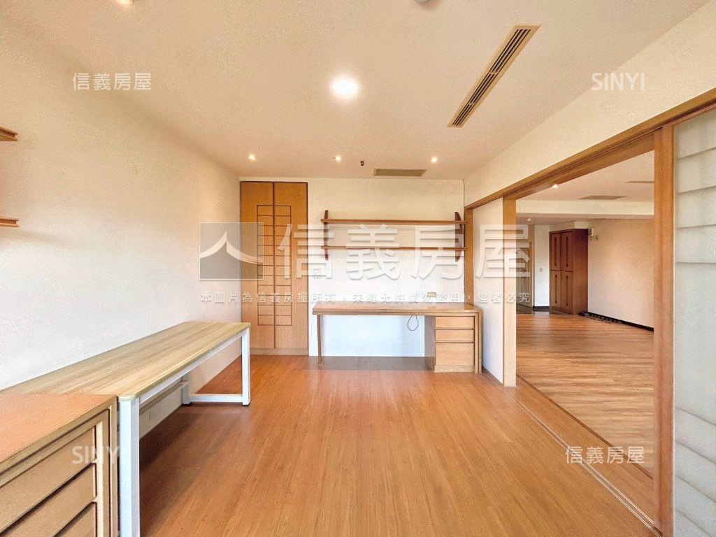 梅竹山莊竹湖視野四房房屋室內格局與周邊環境