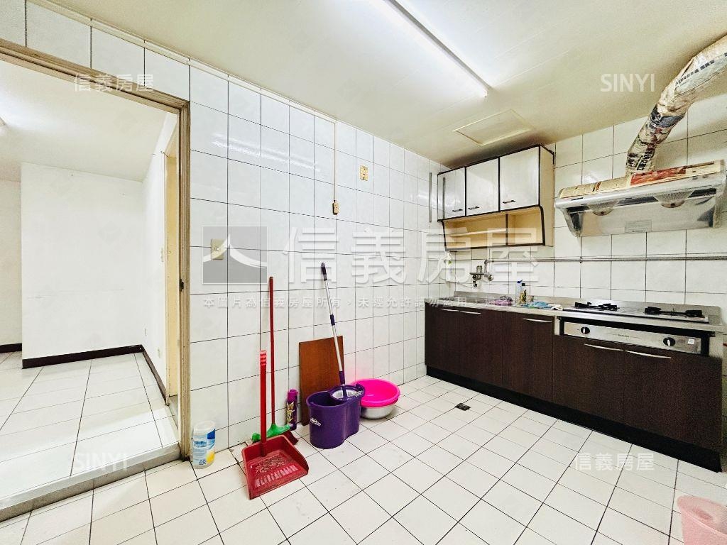 內湖行政中心公寓四房房屋室內格局與周邊環境