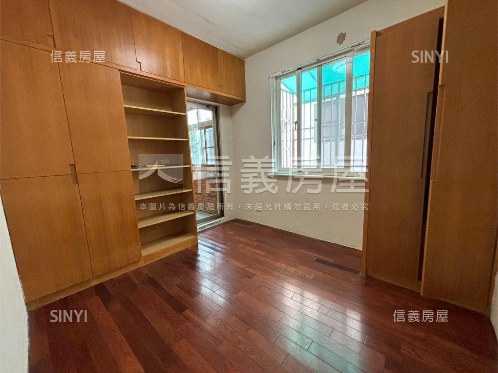 園中園四房平車房屋室內格局與周邊環境