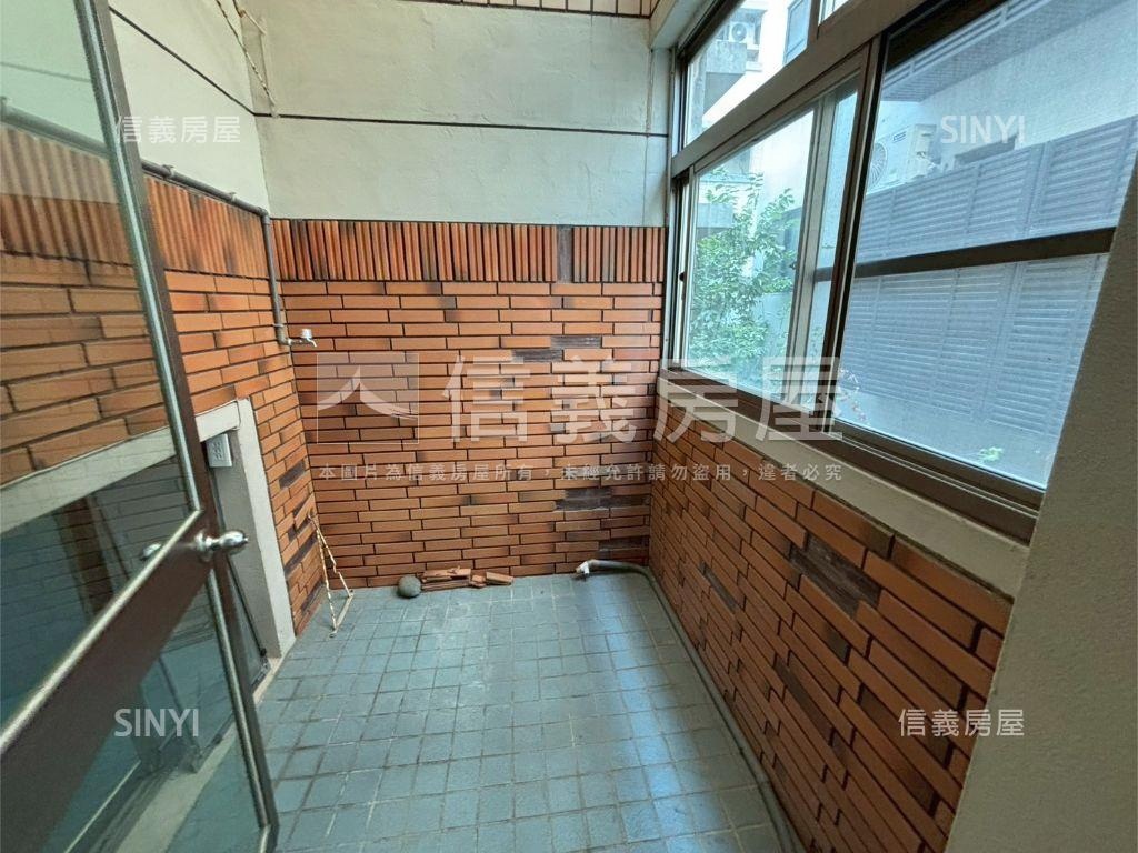 園中園四房平車房屋室內格局與周邊環境