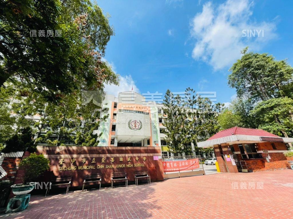 逢甲大學城店面＋４套房房屋室內格局與周邊環境