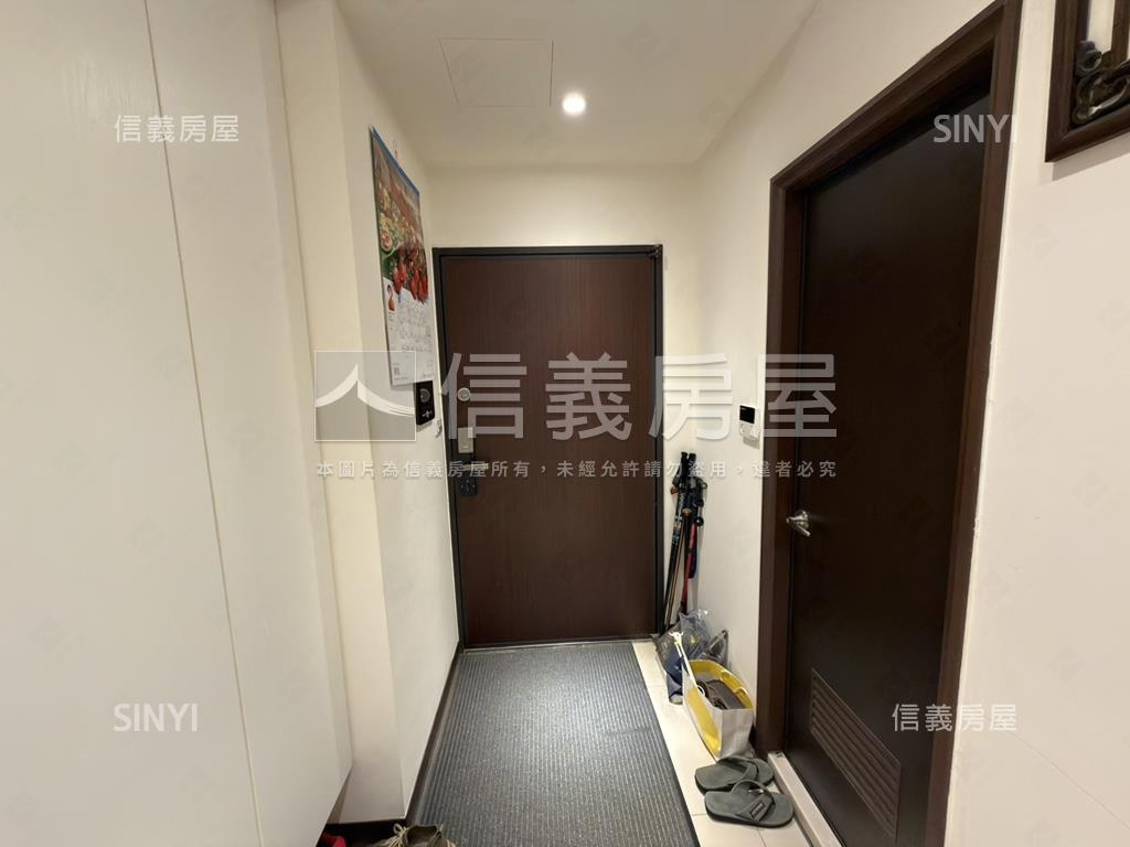 專任鴻灃ＡＲＴ高樓層美宅房屋室內格局與周邊環境