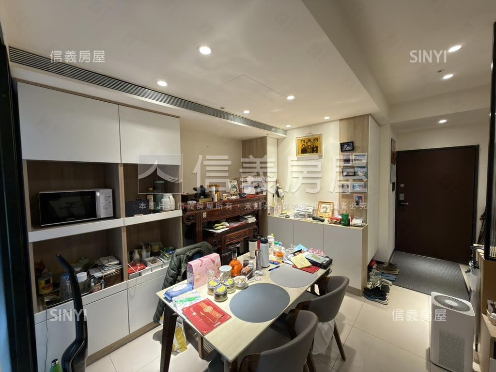 專任鴻灃ＡＲＴ高樓層美宅房屋室內格局與周邊環境