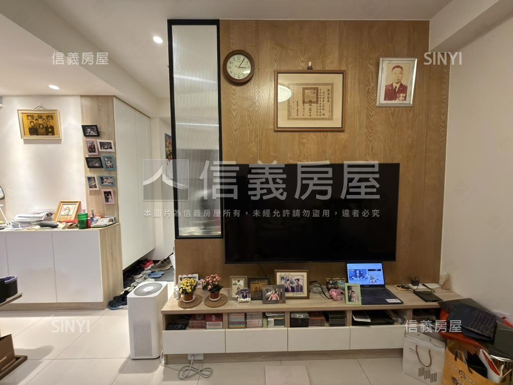 專任鴻灃ＡＲＴ高樓層美宅房屋室內格局與周邊環境