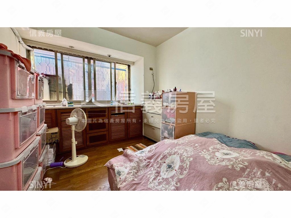 ２０米路１４期旁低總３房房屋室內格局與周邊環境