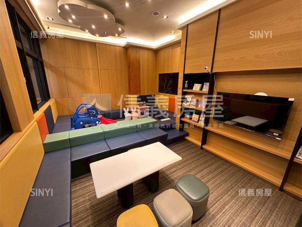 欣世代輕奢兩房車位房屋室內格局與周邊環境