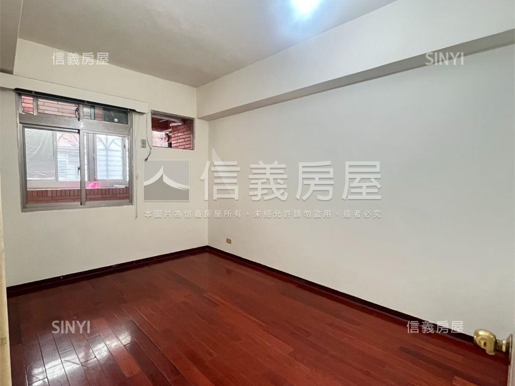 稀有純住華廈三房房屋室內格局與周邊環境