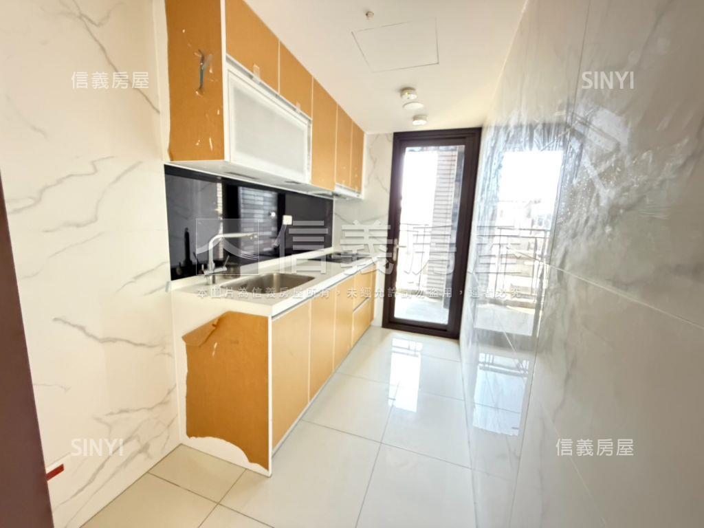 稀有高樓層採光兩房車位房屋室內格局與周邊環境