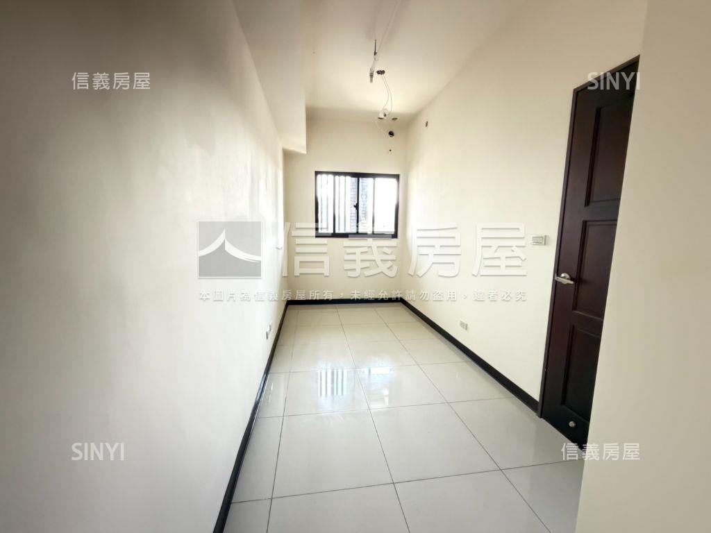 稀有高樓層採光兩房車位房屋室內格局與周邊環境