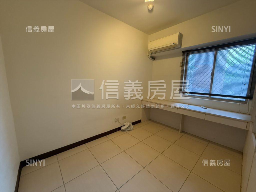 早安衛道三房車位房屋室內格局與周邊環境