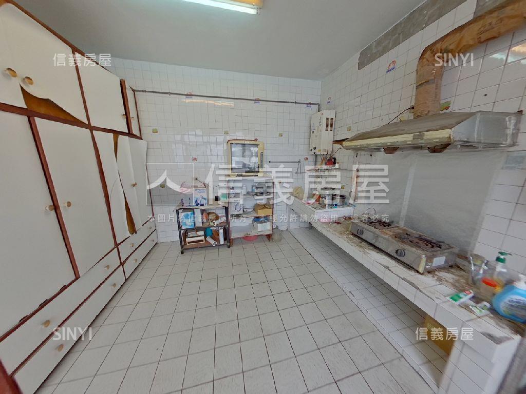 專委近大遠百大４房房屋室內格局與周邊環境