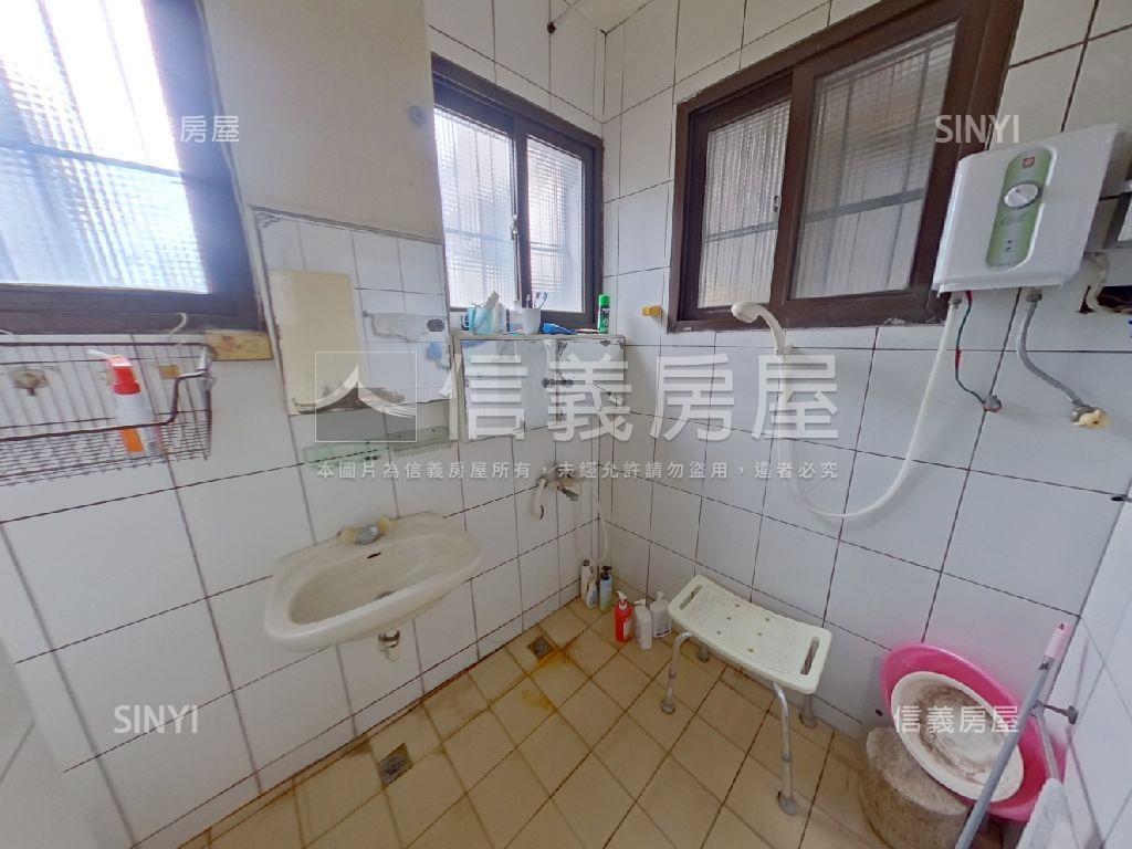 專委近大遠百大４房房屋室內格局與周邊環境