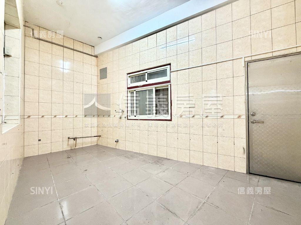 吃市！敦和財神燙金大店面房屋室內格局與周邊環境