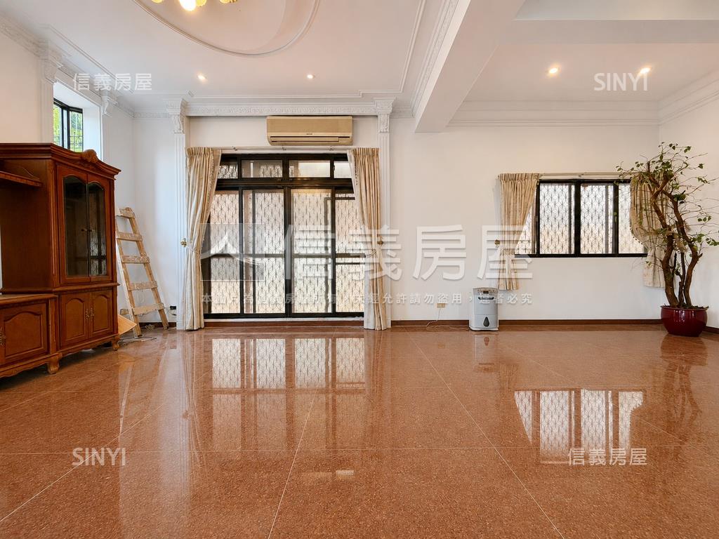 長春路邊間採光大透天房屋室內格局與周邊環境