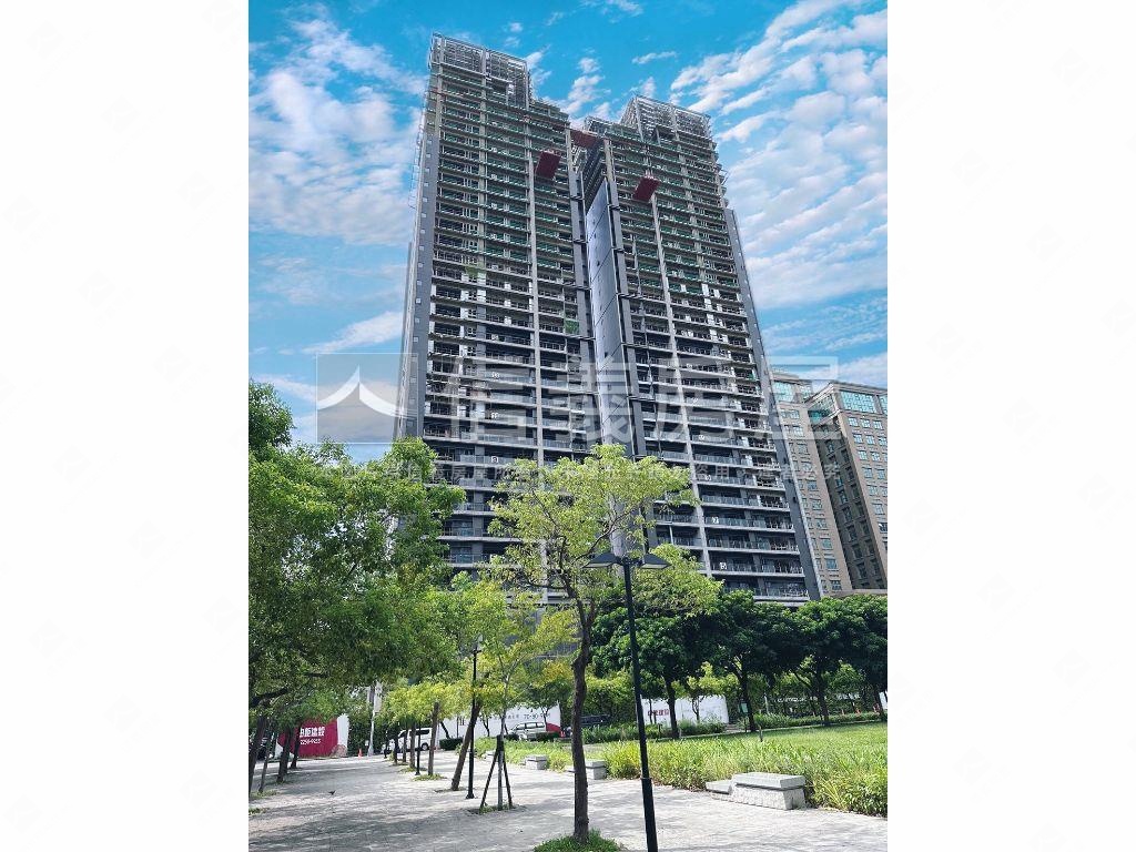 由鉅惟上５Ａ面市政路房屋室內格局與周邊環境