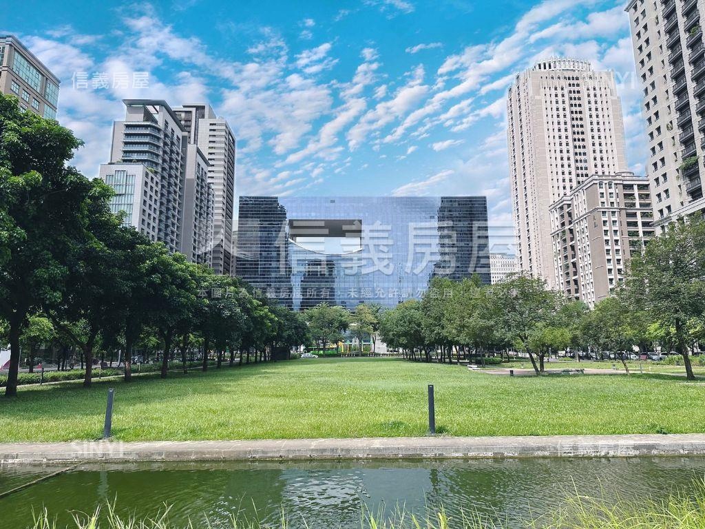 由鉅惟上５Ａ面市政路房屋室內格局與周邊環境