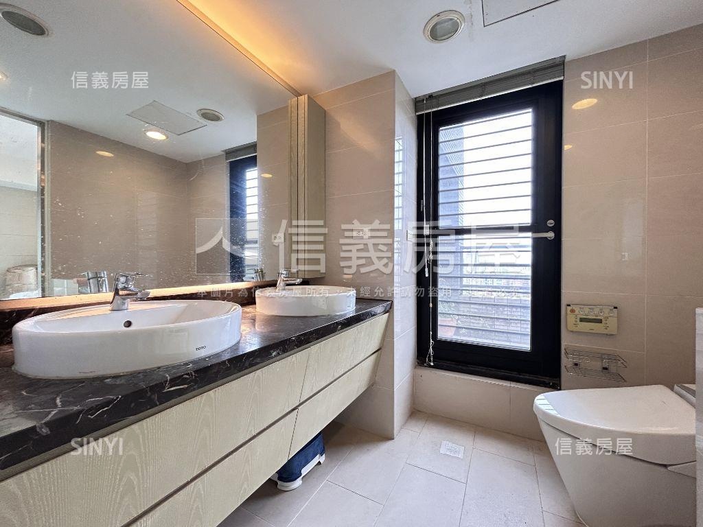 台大敦品ＳＲＣ鋼骨樓中樓房屋室內格局與周邊環境