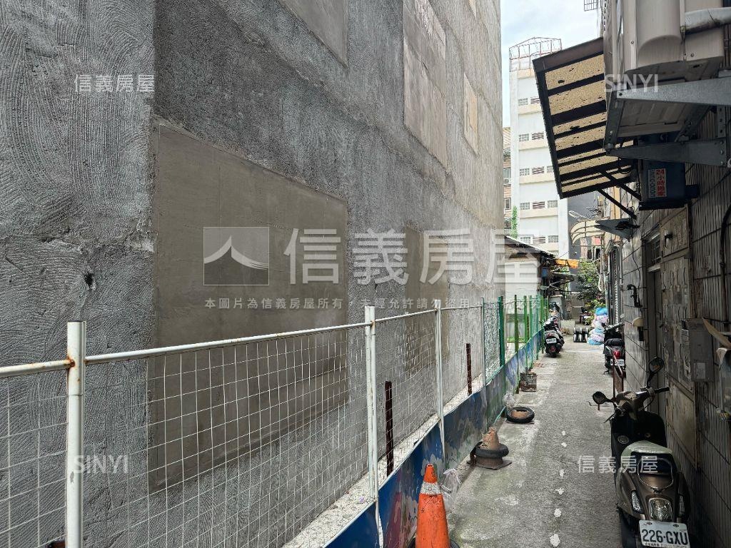 大智路旁透天木造屋房屋室內格局與周邊環境